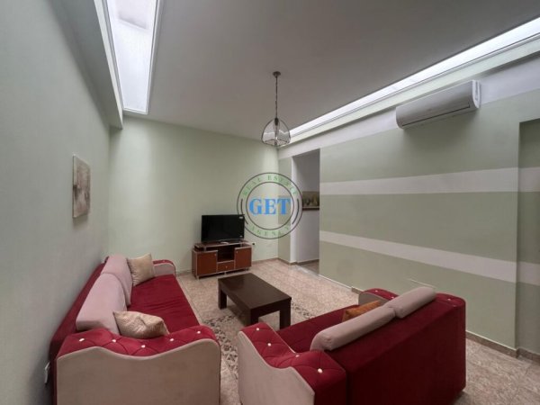 Durres, jepet me qera apartament 1+1 Kati 2, 75 m² 300 € (Sheshi Pranvera , Durres.)