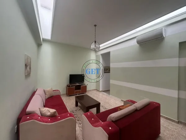 Durres, jepet me qera apartament 1+1 Kati 2, 75 m² 300 € (Sheshi Pranvera , Durres.)