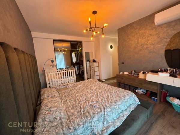 Tirane, shes apartament 2+1+2+POST PARKIMI , 110 m² 240.000 € (Liqeni i Thatë)