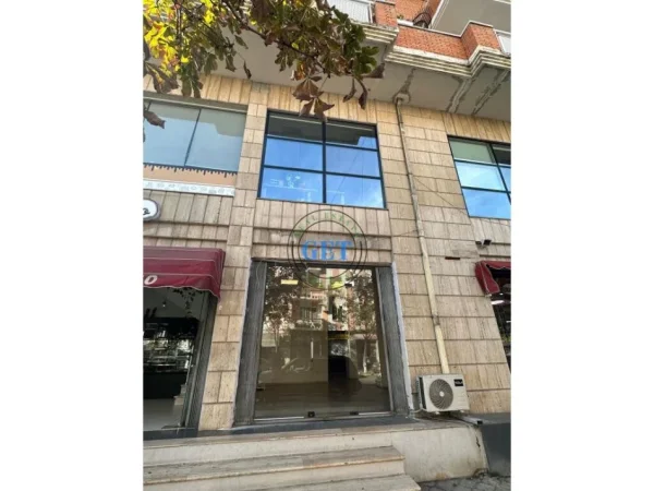 Durres, jepet me qera ambjent biznesi Kati 0, 30 m² 500 € (,Muzeumi, Durres)