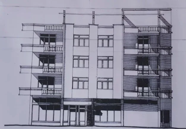 Fier, shitet ambjent biznesi 4 kate, 1.200 m² 1.500.000 € (Ne qender te Fierit)