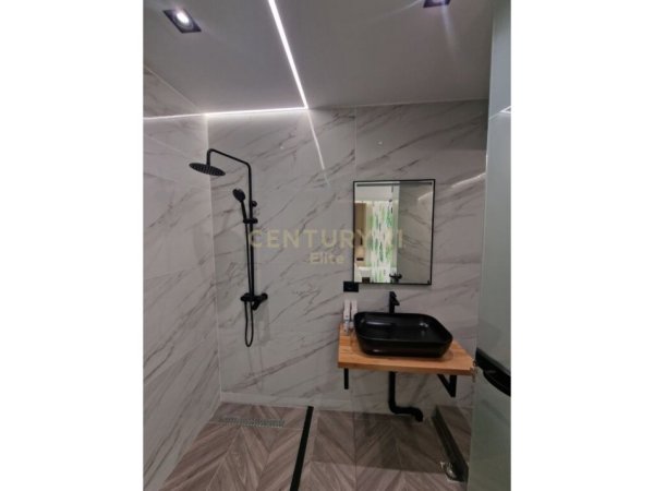 Tirane, shes hotel , 2.400 m² 7.200.000 € (Rruga e Elbasanit)
