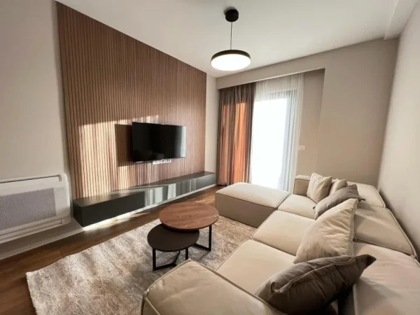 Tirane, jepet me qera apartament 1+1+Ballkon Kati 20, 77 m² 1.000 € (Garden Building Residence)