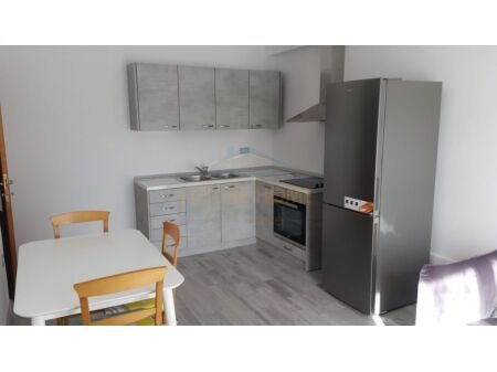 Tirane, jepet me qera apartament 2+1 Kati 2, 75 m² 400 € (Rruga Llazi Miho, Kombinat, Tiranë AREA45575)