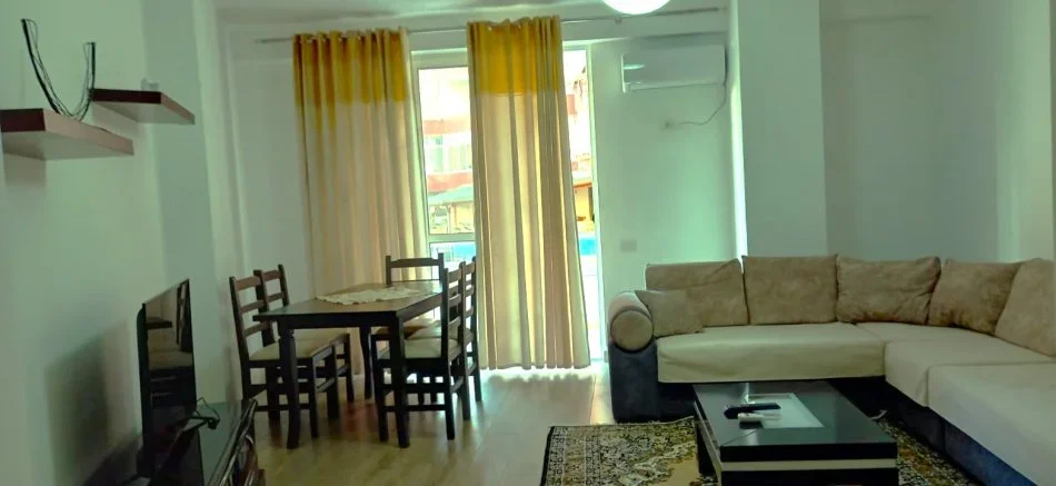 Tirane, jepet me qera apartament 2+1+Aneks+Ballkon Kati 2, 142 m² 500 € (astir)