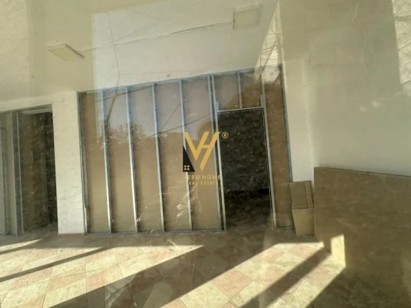 Tirane, jepet me qera ambjent biznesi Kati 0, 450 m² 3.500 € (BRRYLI)