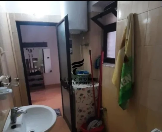 Tirane, jepet me qera apartament 2+1 Kati 3, 70 m² 500 € (SPITALI QSUT)