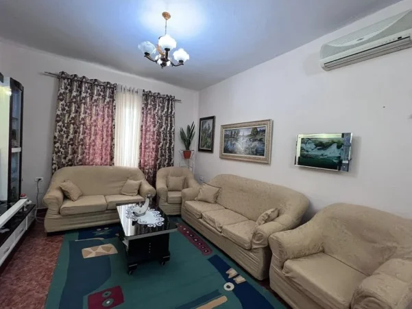 Tirane, jepet me qera apartament 2+1+Ballkon Kati 0, 120 m² 460 € (Laprake)