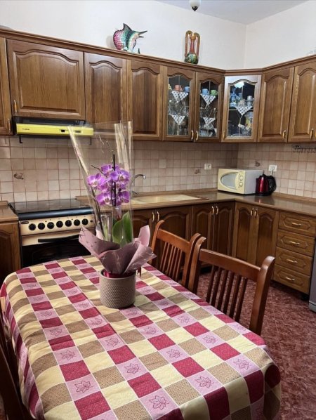 Tirane, jepet me qera apartament 2+1+Ballkon Kati 0, 120 m² 460 € (Laprake)