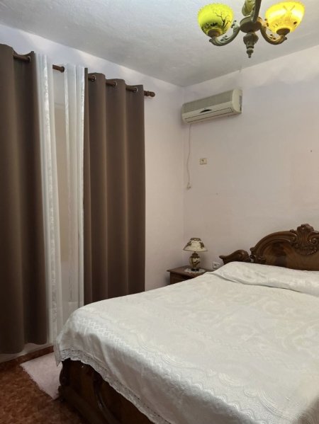 Tirane, jepet me qera apartament 2+1+Ballkon Kati 0, 120 m² 460 € (Laprake)