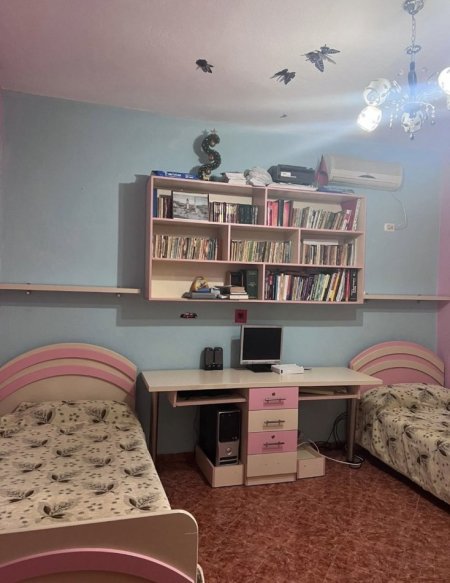 Tirane, jepet me qera apartament 2+1+Ballkon Kati 0, 120 m² 460 € (Laprake)