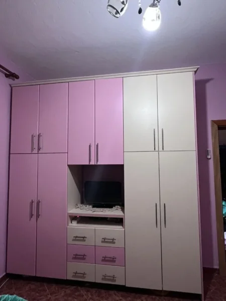 Tirane, jepet me qera apartament 2+1+Ballkon Kati 0, 120 m² 460 € (Laprake)