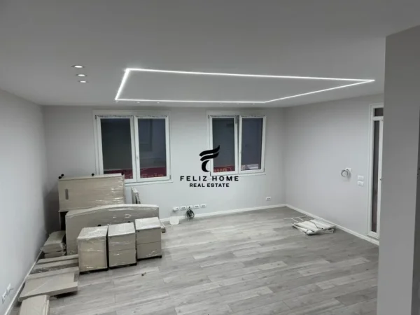 Tirane, jepet me qera zyre Kati 1, 73 m² 2.500 € (RRUGA E ELBASANIT)