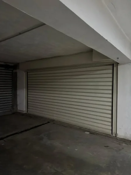 Tirane, Post parkimi per shitje, Kati -1, 25 m² 30.000 € (Parku olimpik, Komuna e Parisit)