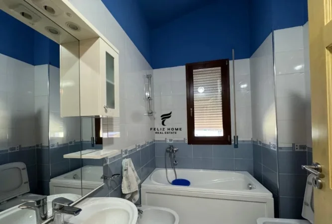 Tirane, jepet me qera apartament 2+1 Kati 5, 200 m² 800 € (KOPSHTI BOTANIK)