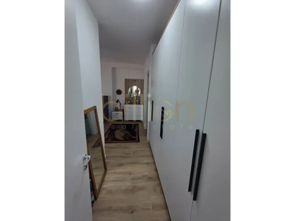 Tirane, shitet apartament 2+1 Kati 8, 92 m² 149.000 € (Ali Demi)
