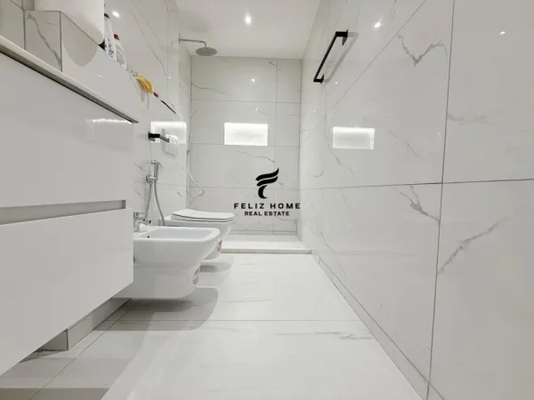 Tirane, jepet me qera zyre Kati 6, 190 m² 2.300 € (RRUGA E ELBASANIT)