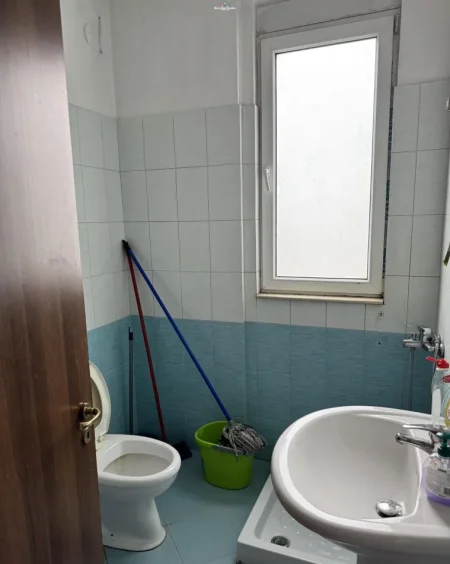 Tirane, jepet me qera apartament 2+1 Kati 7, 115 m² 500 € (Kodra e Diellit)