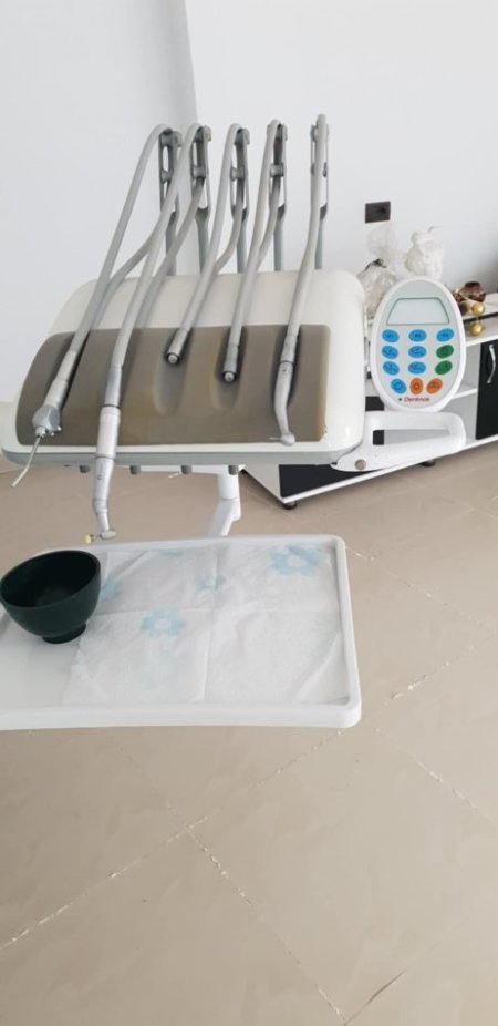 Devoll, shes Unit poltron dentar Shes pajisjet dentare okazion , Çmimi 5000 euro 5.000 €
