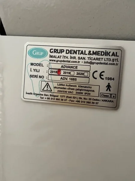 Devoll, shes Unit poltron dentar Shes pajisjet dentare okazion , Çmimi 5000 euro 5.000 €