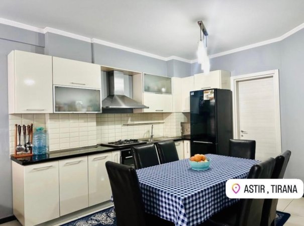 Tirane, jap me qera apartament 2+1+Ballkon Kati 5, 80 m² 500 € (Ne Astir, afer bar Bohem)