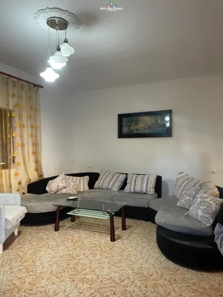 Tirane, jepet me qera apartament 2+1 Kati 2, 90 m² 400 € (selite)