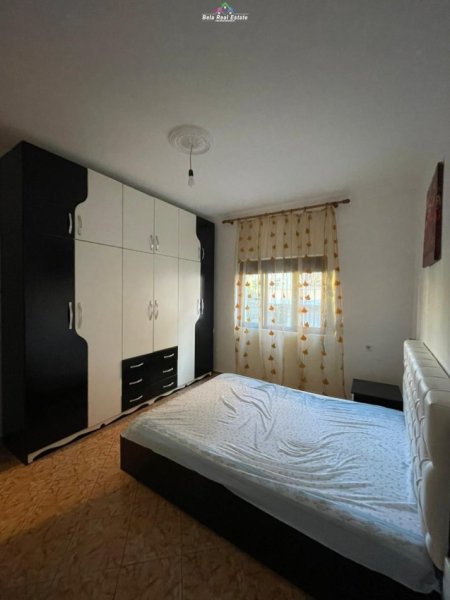 Tirane, jepet me qera apartament 2+1 Kati 2, 90 m² 400 € (selite)