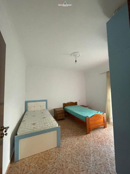 Tirane, jepet me qera apartament 2+1 Kati 2, 90 m² 400 € (selite)