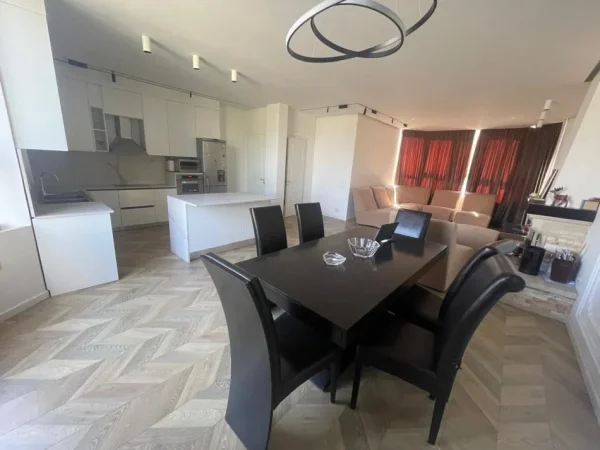 Tirane, shitet 4 Katshe , 450 m² 450.000 € (Kodër Kamëz)