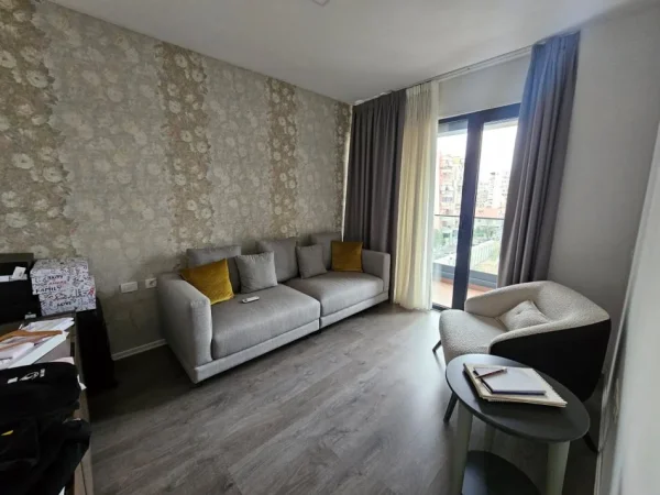 Tirane, jepet me qera ambjent biznesi Kati 3, 60 m² 1.000 € (Parku Olimpik)