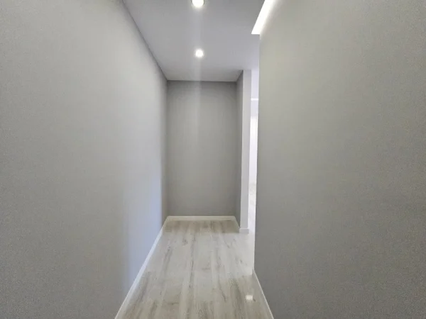 Tirane, shitet apartament 2+1 Kati 5, 92 m² 240.000 € (Fillimi i Bulevardit te Ri)