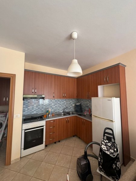Tirane, jepet me qera apartament 1+1+Ballkon Kati 5, 75 m² 450 € (Don Bosko prane golden day)