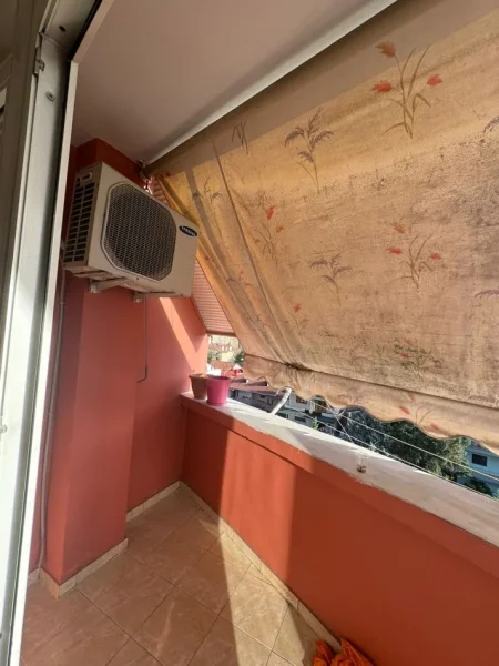 Tirane, jepet me qera apartament 1+1+Ballkon Kati 5, 75 m² 450 € (Don Bosko prane golden day)
