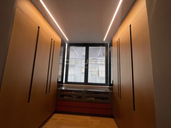 Tirane, jap me qera apartament 2+1+2+ GARAZH , 102 m² 1.300 € (Liqeni i Thatë)