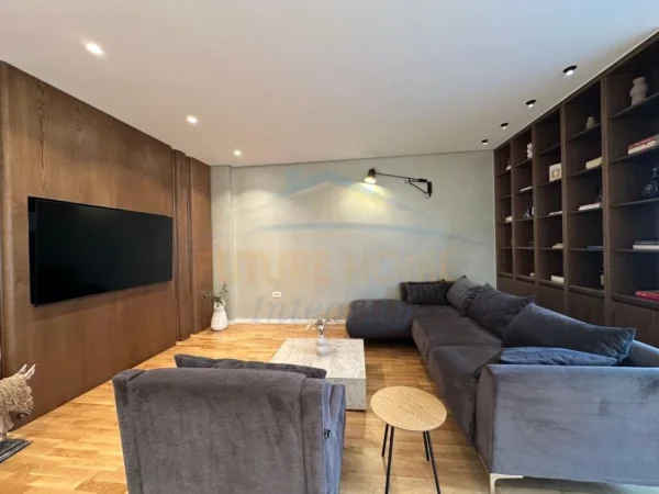 Tirane, jepet me qera apartament 3+1 Kati 2, 150 m² 2.300 € (TEG TIRANE)