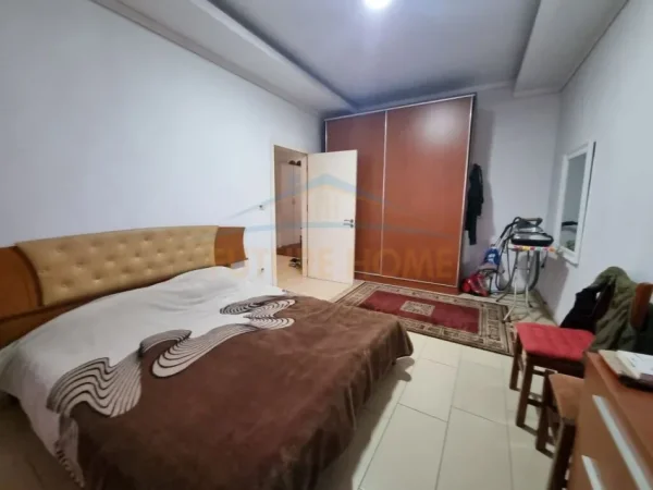 Tirane, shitet apartament 2+1 Kati 4, 55 m² 120.000 € (vasil shanto)