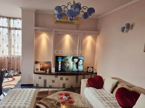 Tirane, shes apartament 1+1 , 81 m² 183.000 € (Bulevardi Zogu i Parë)