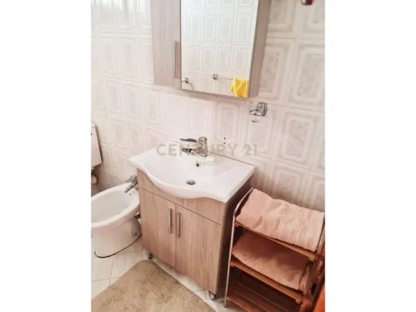 Tirane, shes apartament 1+1 , 81 m² 183.000 € (Bulevardi Zogu i Parë)