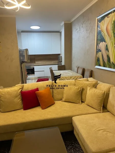 Tirane, jepet me qera apartament 3+1+Ballkon Kati 2, 135 m² 800 € (KOPSHTI ZOOLOGJIK)
