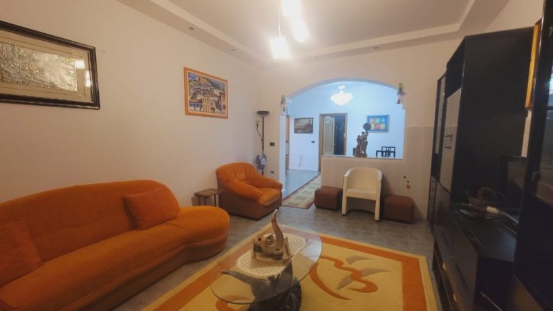 !DHENE!Durres, jepet me qera Vile 3+1 Kati 2, 120 m² 350 € (Prane Bashkise)