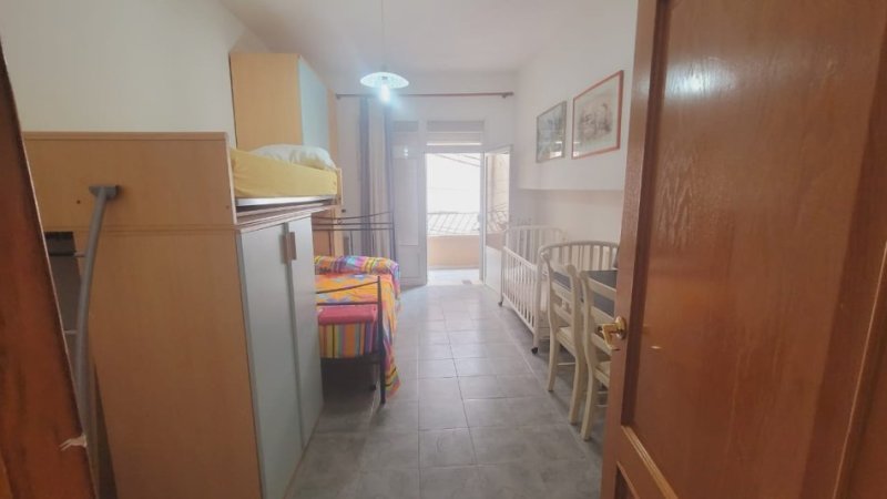 !DHENE!Durres, jepet me qera Vile 3+1 Kati 2, 120 m² 350 € (Prane Bashkise)
