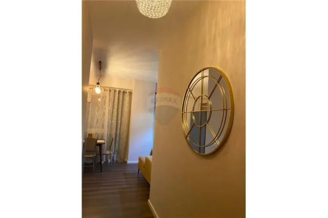 Tirane, jepet me qera apartament 1+1 , 600 € (Delijorgji)