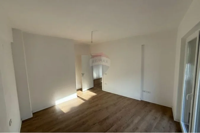 Tirane, shitet zyre , 94 m² 80.000 € (Mine Peza)