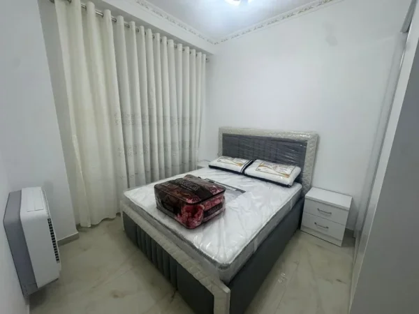 Tirane, jepet me qera apartament 2+1 Kati 2, 115 m² 850 € (Uzina Dinamo)
