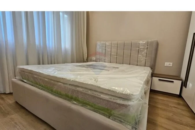 Tirane, shitet apartament 2+1 , 140.000 € (Rruga 5 Maji)