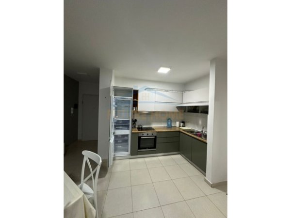 Durres, jepet me qera apartament 1+1+Ballkon Kati 6, 51 m² 600 € (Golem)