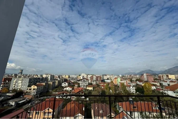Tirane, shitet 3+1+Ballkon , 160 m² 199.000 € (Ali Dem (OKAZION))