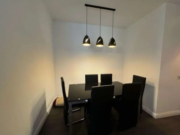 Tirane, shitet apartament 2+1+Aneks+Ballkon Kati 4, 129 m² 450.000 € (Rruga e Kavajes)