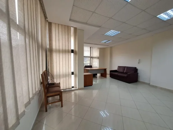 JEPET ME QERA ZYRE TEK SELVIA