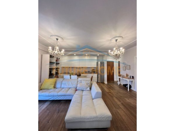 Tirane, shitet apartament 2+1 Kati 4, 98 m² 220.000 € (Liqeni i Thate)